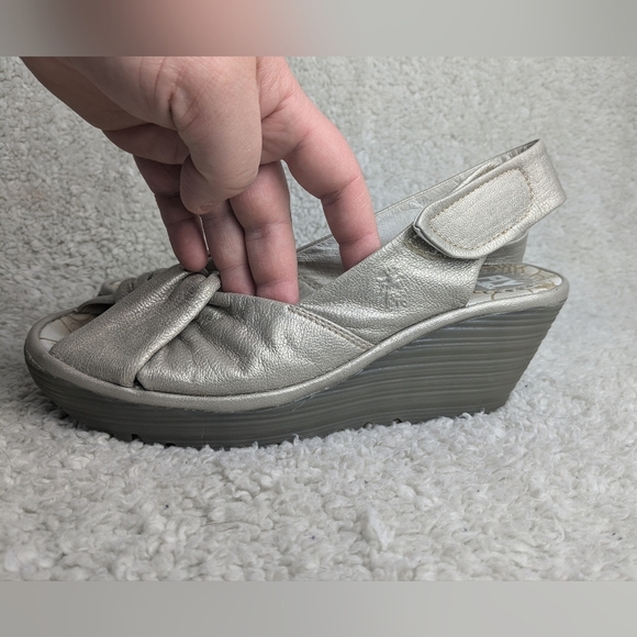 FLY LONDON Wedge women sandals size 37 = 6.5, 7 us color pale shinny gold - Picture 4 of 13